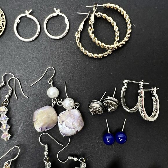 Pierced Fashion Earrings Lot 45 Pair Gold & Silver Tone Variety Wearable Vtg Now - Picture 9 of 11